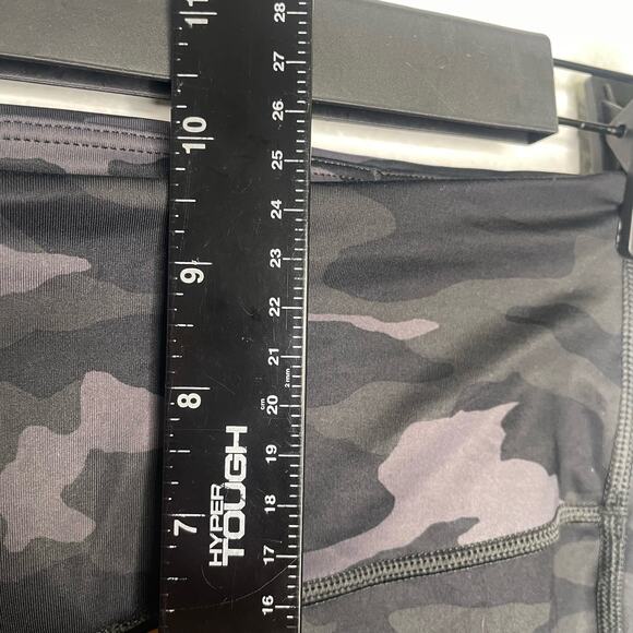 Athleta Womens Leggings Size XS Gay Ultimate Camo 7/8 Tight Camouflage Pattern - Picture 6 of 16
